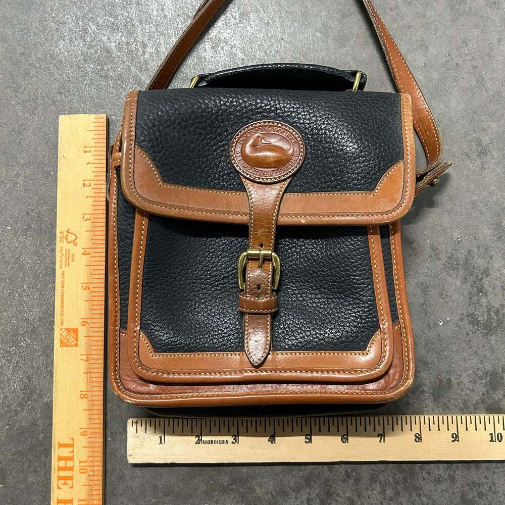 Vintage Dooney & Bourke All Weather Leather Surrey Carrier Crossbody Bag - Picture 9 of 13